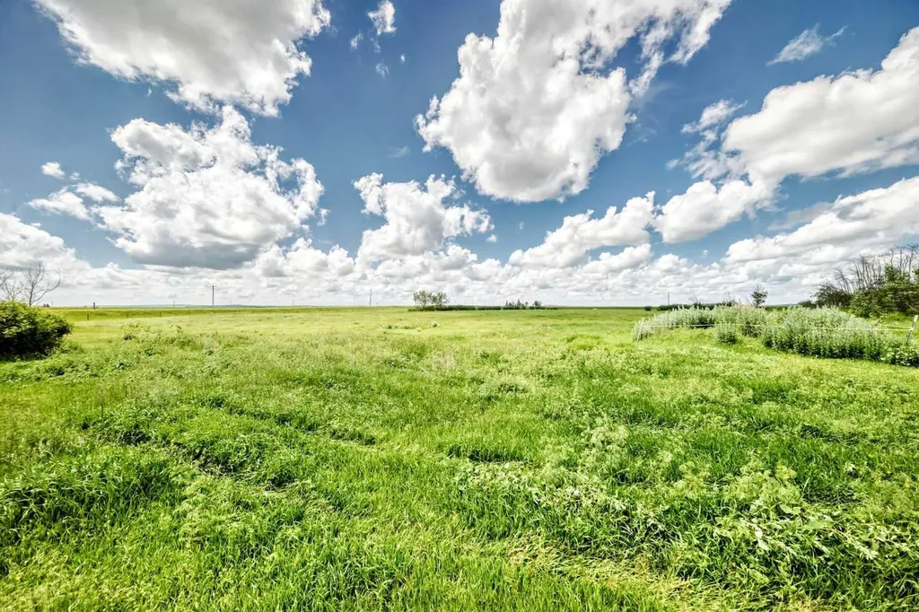 225074 Highway 561 Rural Wheatland County AB T1P 2C1