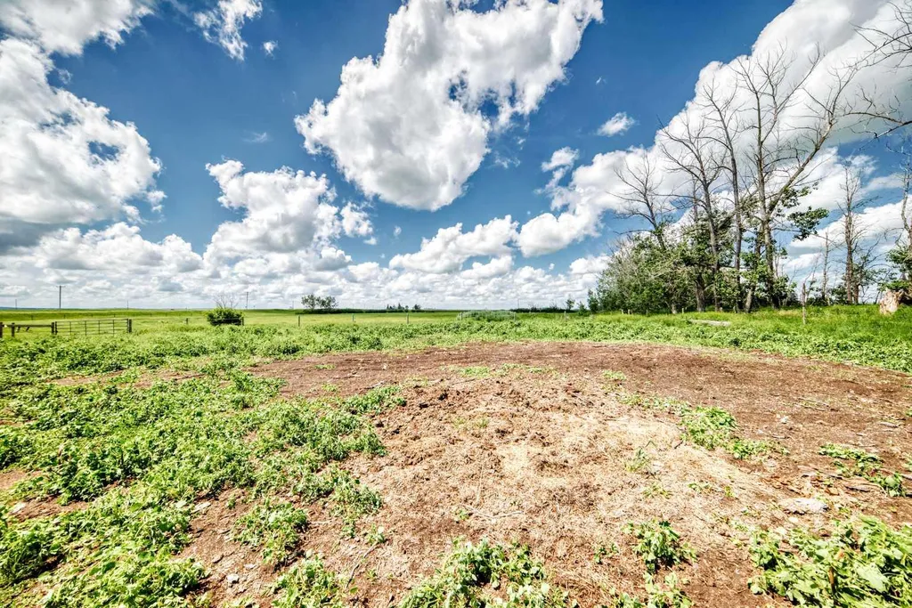 225074 Highway 561 Rural Wheatland County AB T1P 2C1