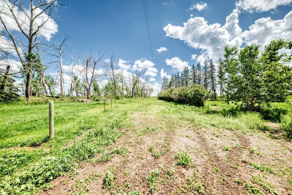 225074 Highway 561 Rural Wheatland County AB T1P 2C1
