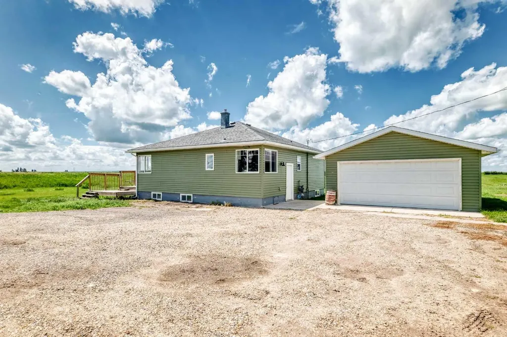225074 Highway 561 Rural Wheatland County AB T1P 2C1