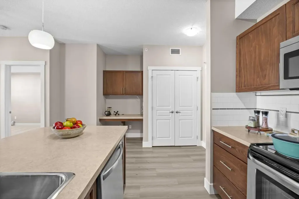 2300 Evanston Square NW Calgary AB T3P0G8