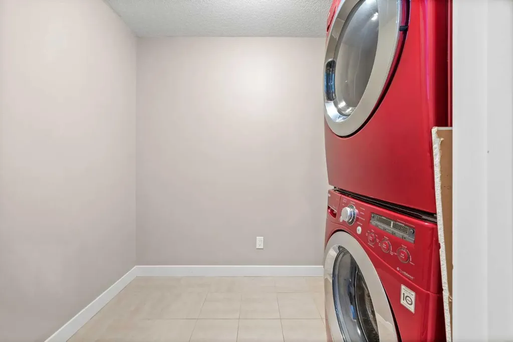 2300 Evanston Square NW Calgary AB T3P0G8