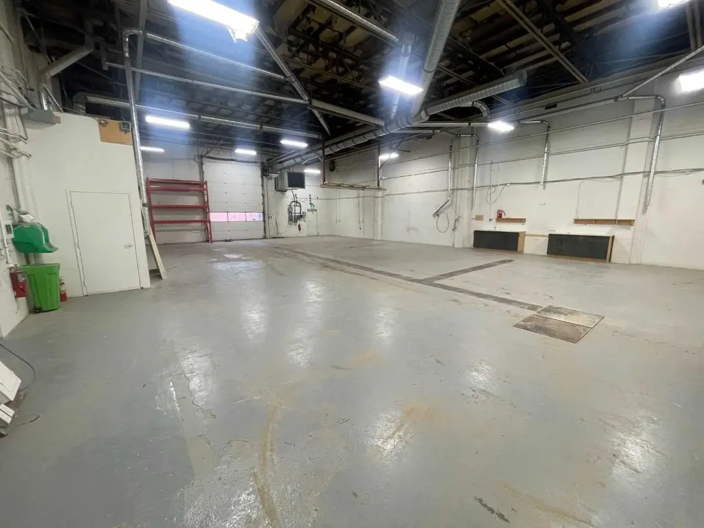 1310 Meridian Road NE Calgary AB T2A 2N9