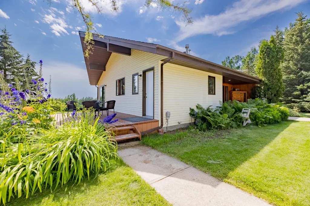 Sunhaven Road Rural Lacombe County AB T0C 0J0