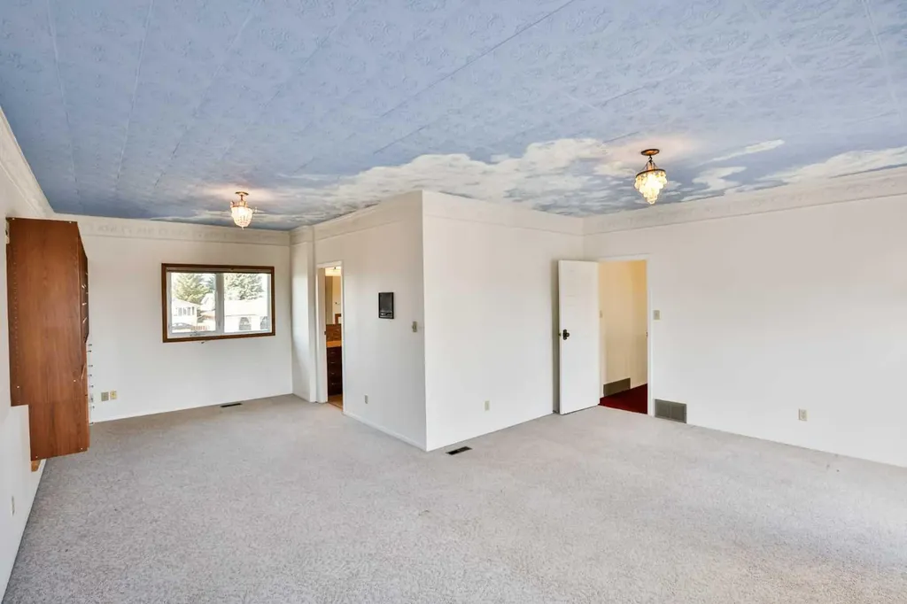 318 Mcmaster Boulevard W Lethbridge AB T1K 4R5