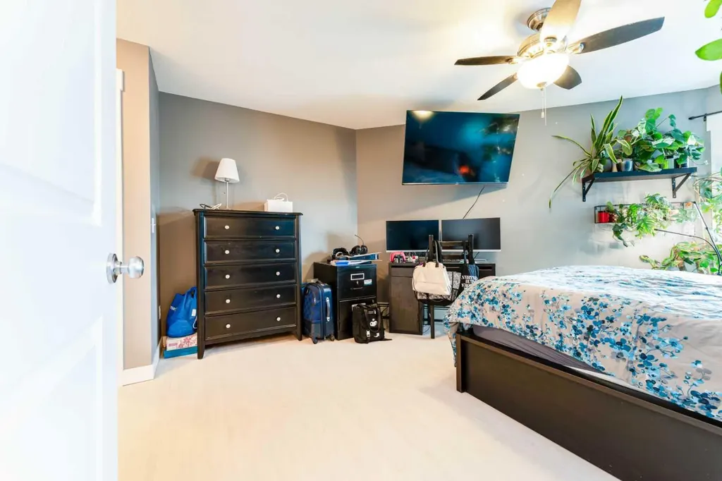 240 Skyview Ranch Road NE Calgary AB T3N 0P4