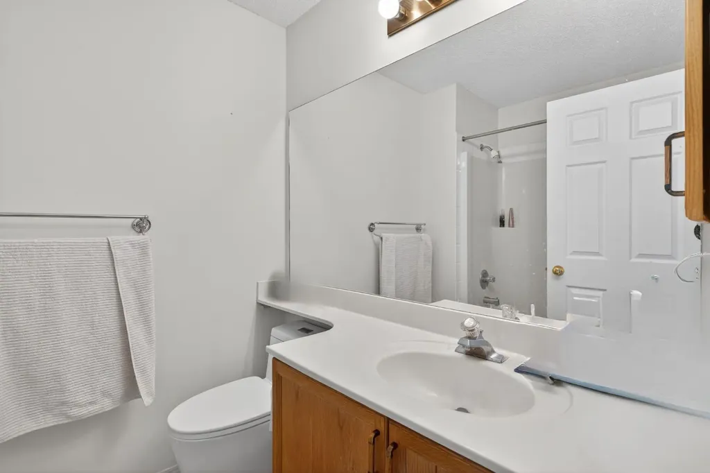121 Rocky Ridge Court NW Calgary AB T3G4S7