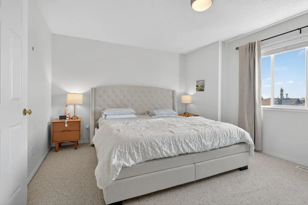 121 Rocky Ridge Court NW Calgary AB T3G4S7