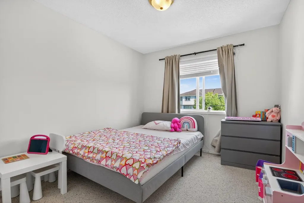 121 Rocky Ridge Court NW Calgary AB T3G4S7
