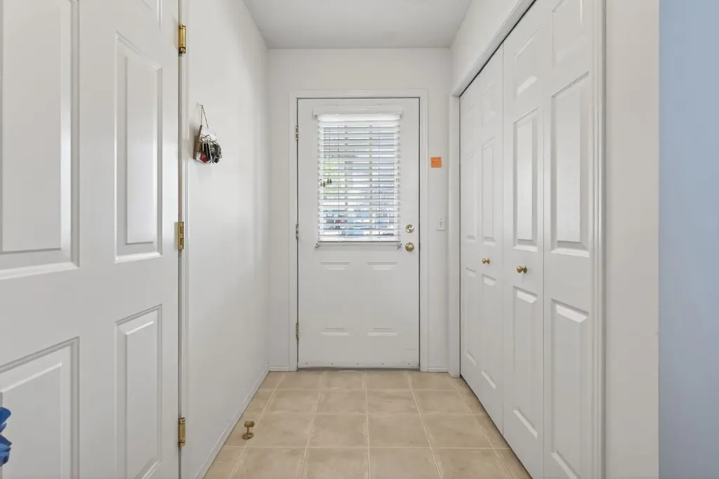 121 Rocky Ridge Court NW Calgary AB T3G4S7