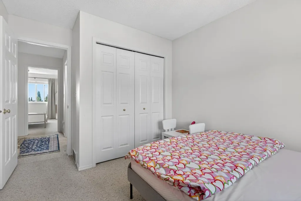 121 Rocky Ridge Court NW Calgary AB T3G4S7
