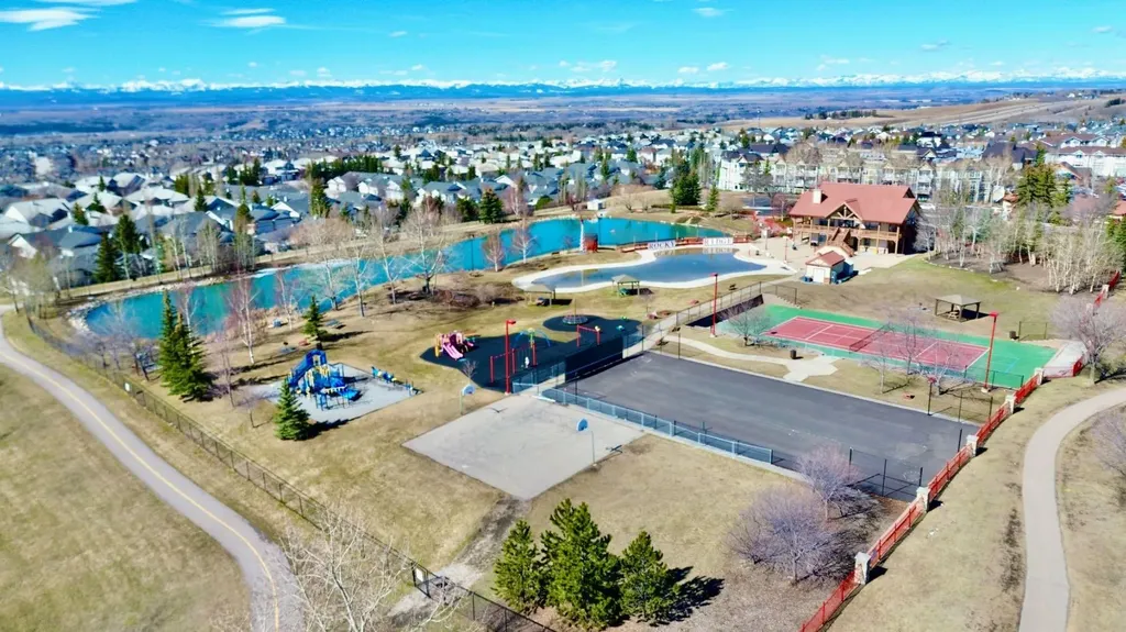 121 Rocky Ridge Court NW Calgary AB T3G4S7