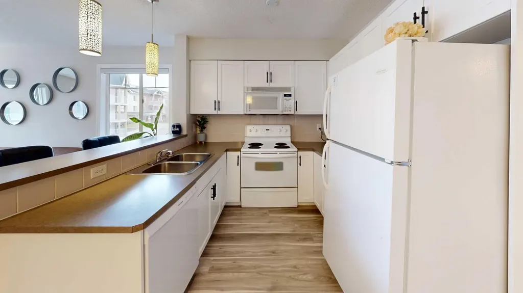 70 Panamount Drive NW Calgary AB T3K6G7