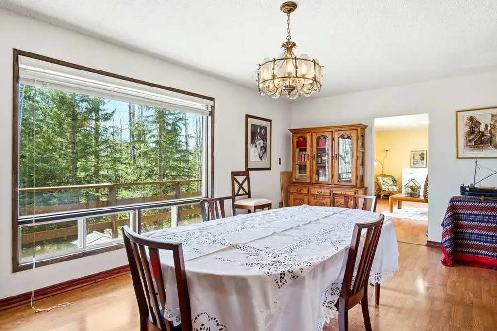 29066 Range Road 52 Rural Mountain View County AB T0M 2E0