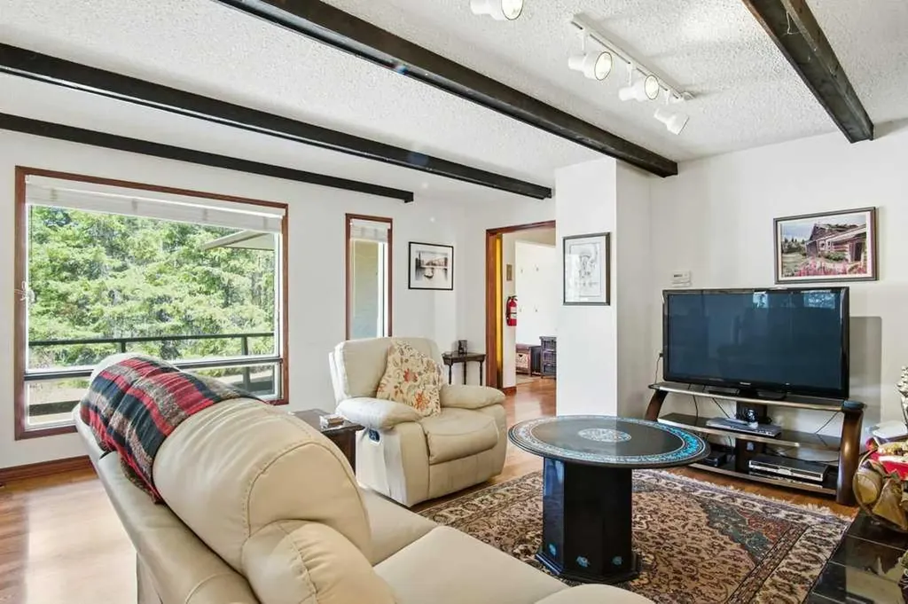 29066 Range Road 52 Rural Mountain View County AB T0M 2E0