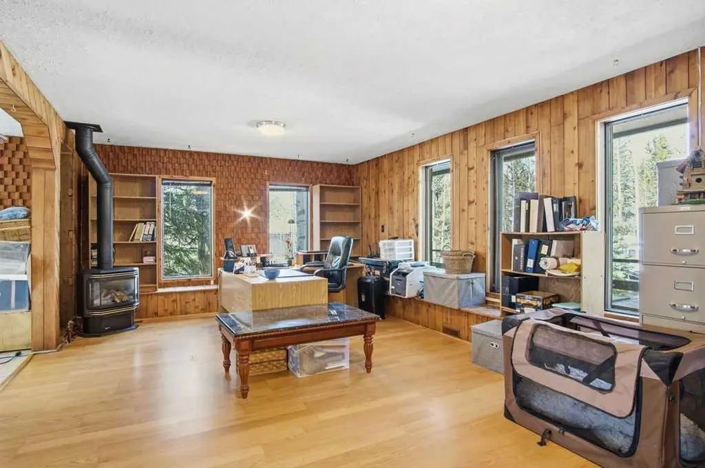 29066 Range Road 52 Rural Mountain View County AB T0M 2E0