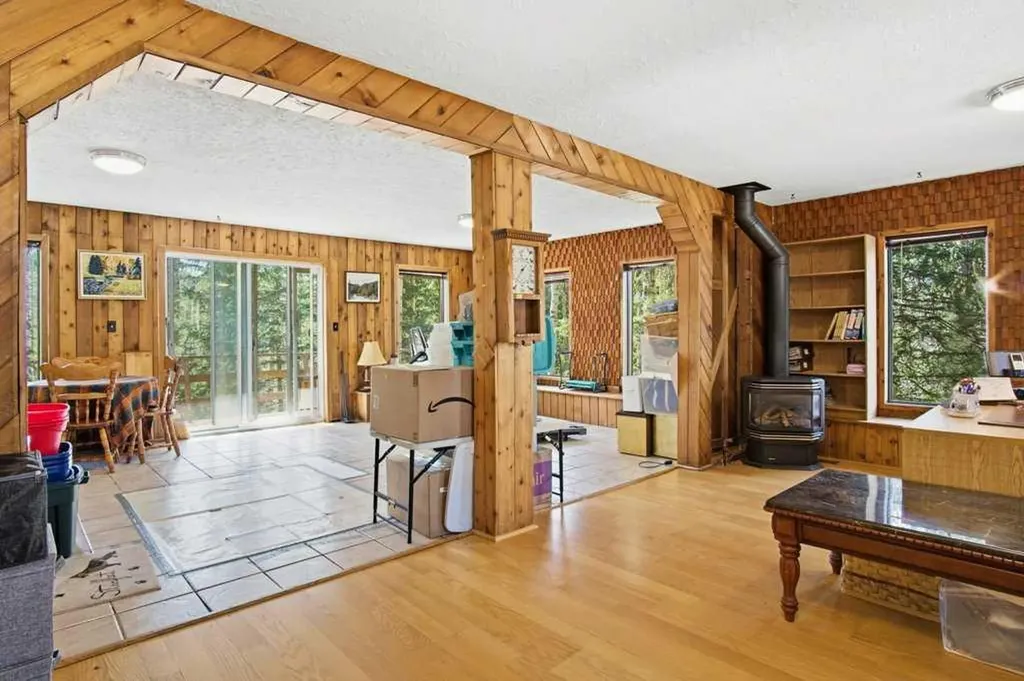 29066 Range Road 52 Rural Mountain View County AB T0M 2E0