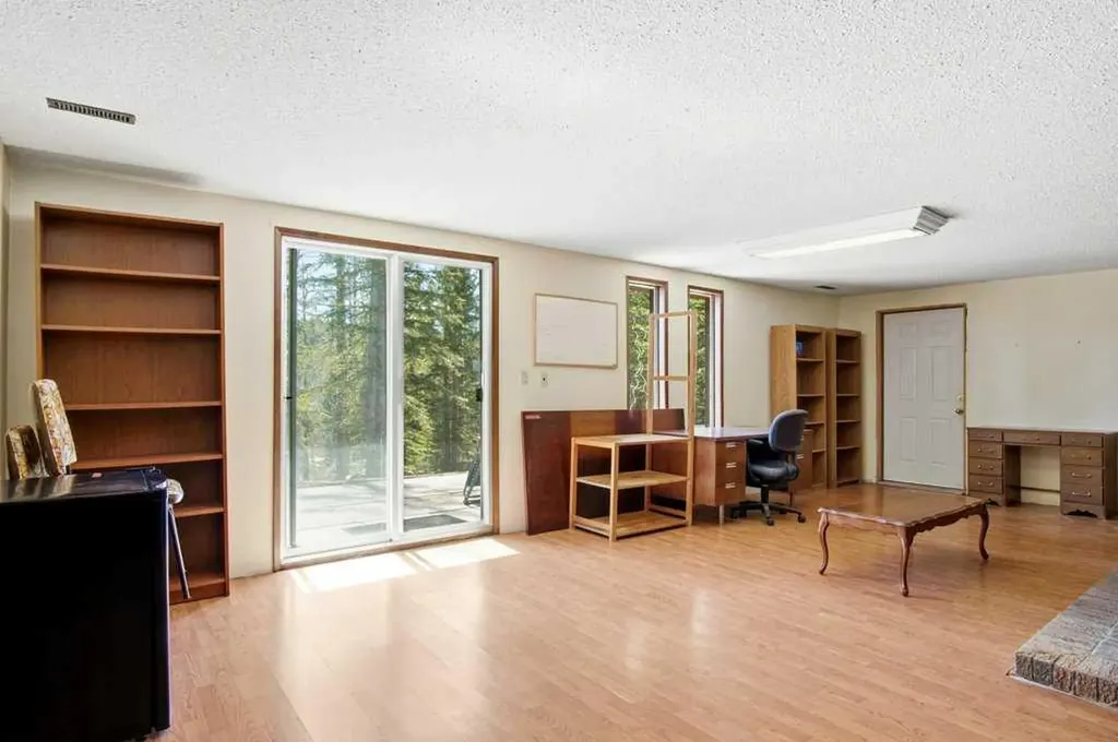 29066 Range Road 52 Rural Mountain View County AB T0M 2E0