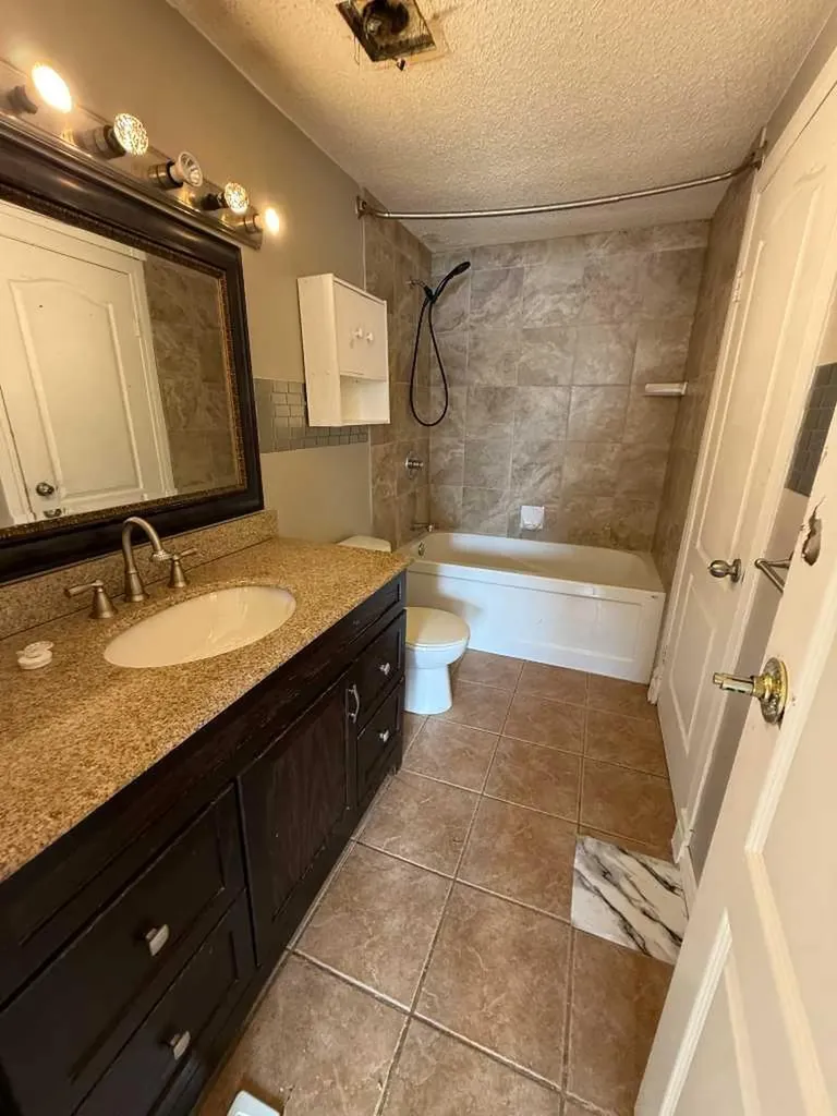 1555 Falconridge Drive Calgary AB T3J 1L8