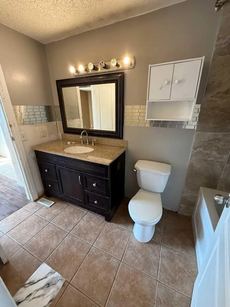 1555 Falconridge Drive Calgary AB T3J 1L8