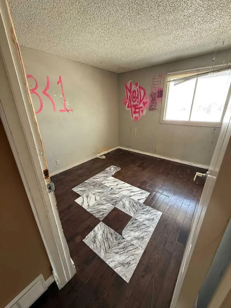 1555 Falconridge Drive Calgary AB T3J 1L8