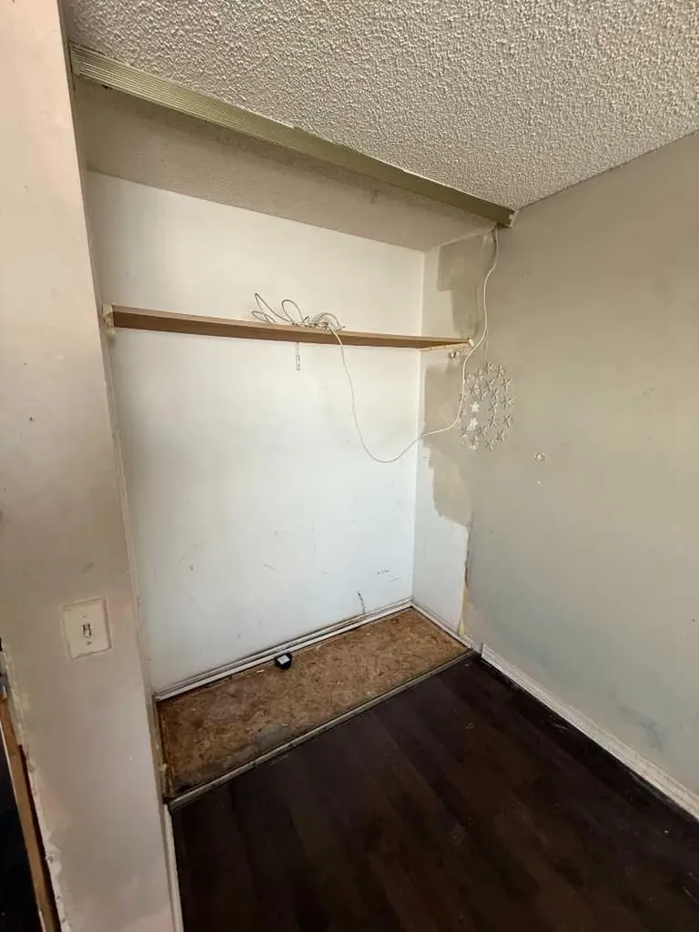 1555 Falconridge Drive Calgary AB T3J 1L8
