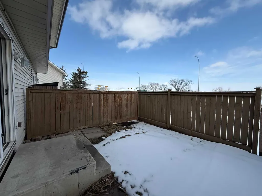 1555 Falconridge Drive Calgary AB T3J 1L8