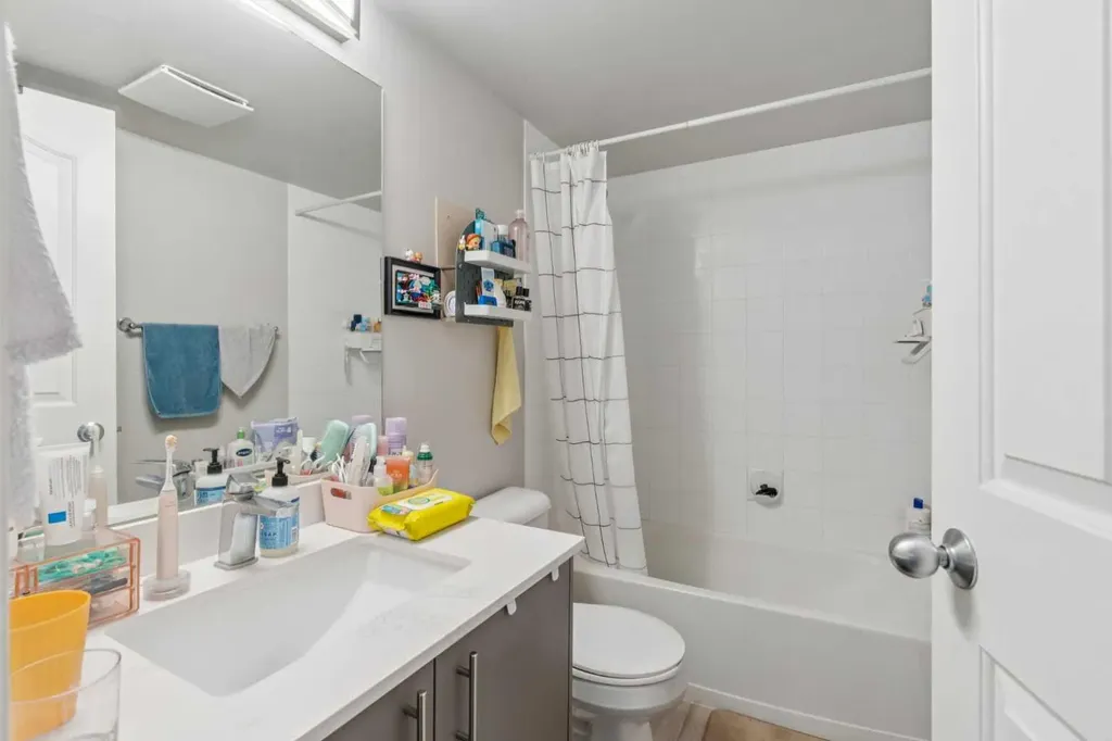 1111 6 Avenue SW Calgary AB T2P 5M5