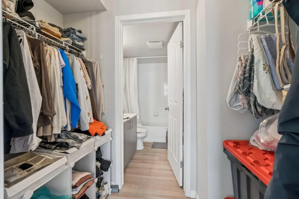 1111 6 Avenue SW Calgary AB T2P 5M5