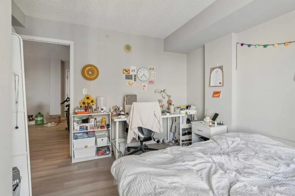1111 6 Avenue SW Calgary AB T2P 5M5