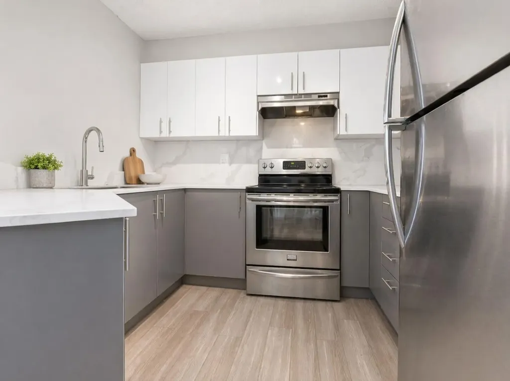 1111 6 Avenue SW Calgary AB T2P 5M5