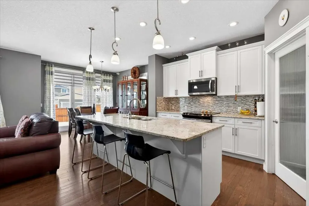 72 Redstone Drive NE Calgary AB t3n 0n2