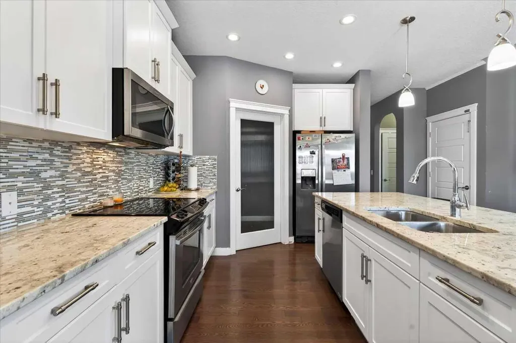 72 Redstone Drive NE Calgary AB t3n 0n2