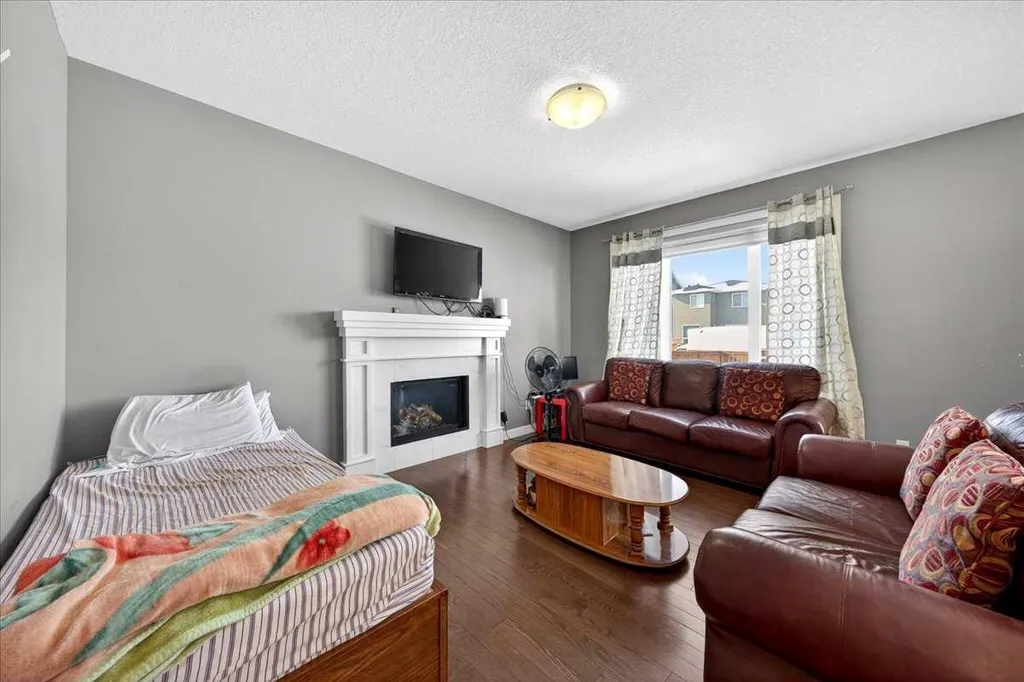 72 Redstone Drive NE Calgary AB t3n 0n2