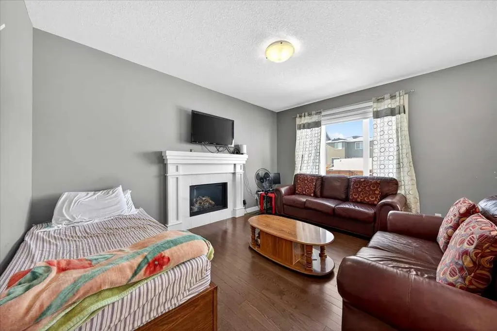 72 Redstone Drive NE Calgary AB t3n 0n2