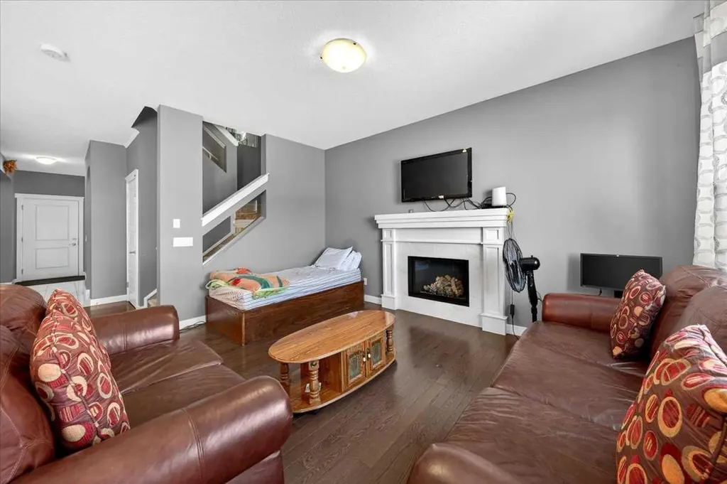 72 Redstone Drive NE Calgary AB t3n 0n2
