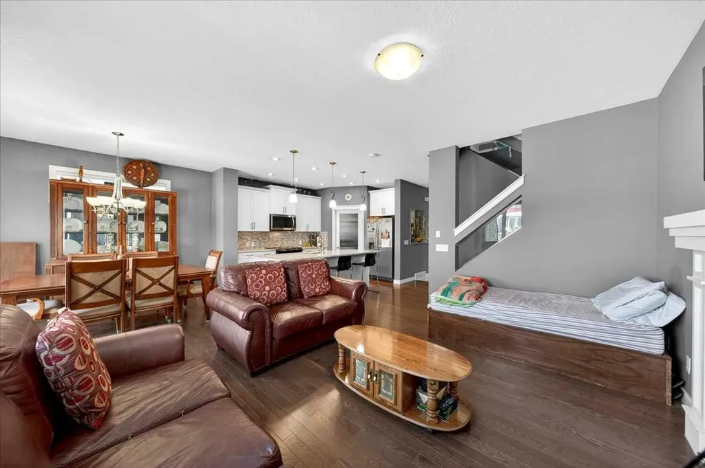 72 Redstone Drive NE Calgary AB t3n 0n2