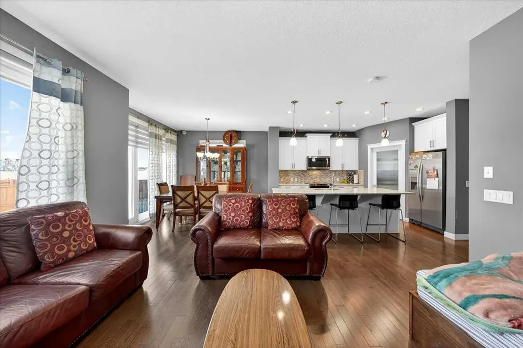 72 Redstone Drive NE Calgary AB t3n 0n2