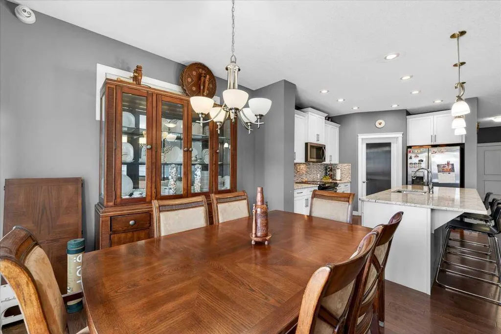 72 Redstone Drive NE Calgary AB t3n 0n2