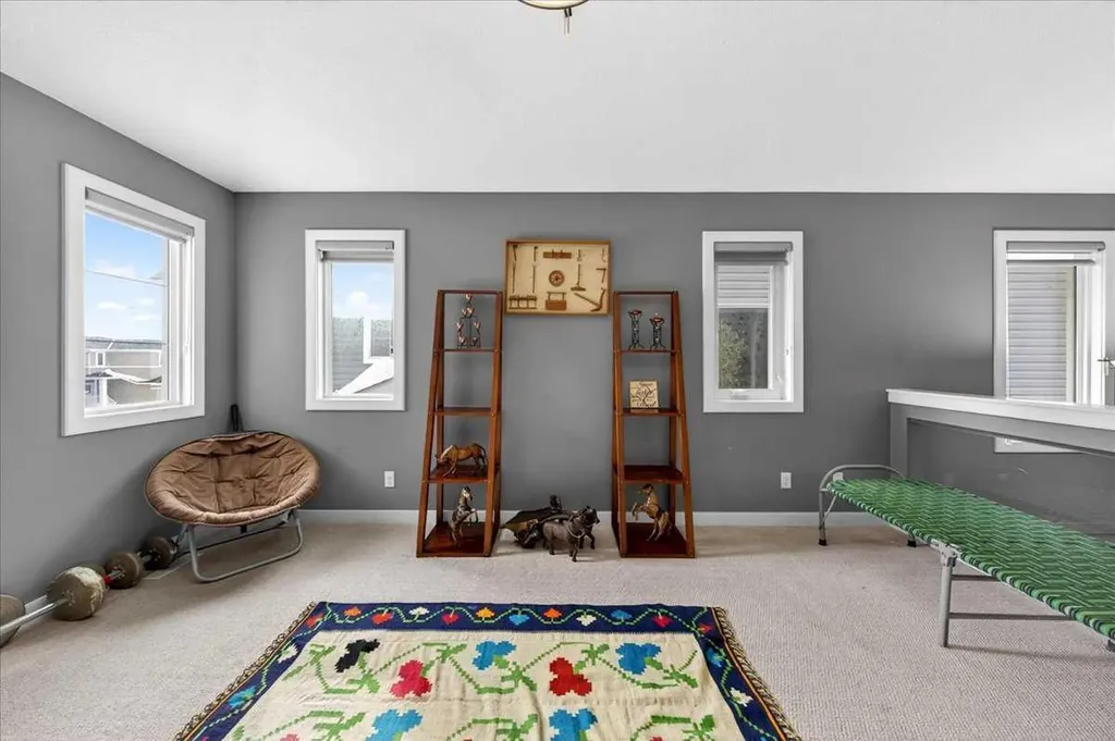 72 Redstone Drive NE Calgary AB t3n 0n2