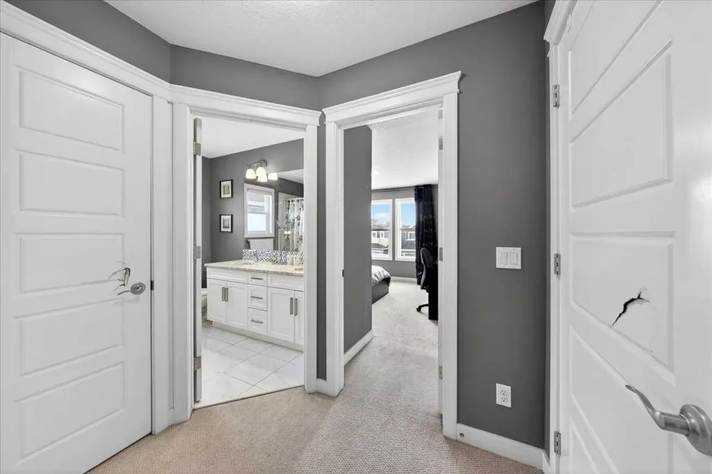 72 Redstone Drive NE Calgary AB t3n 0n2