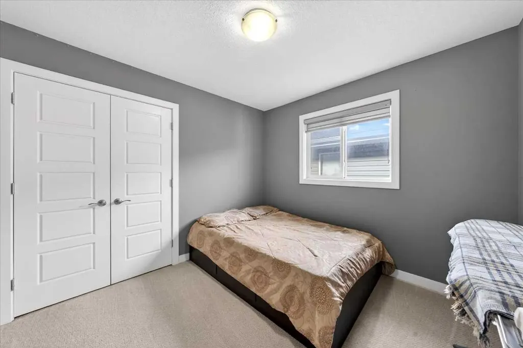 72 Redstone Drive NE Calgary AB t3n 0n2
