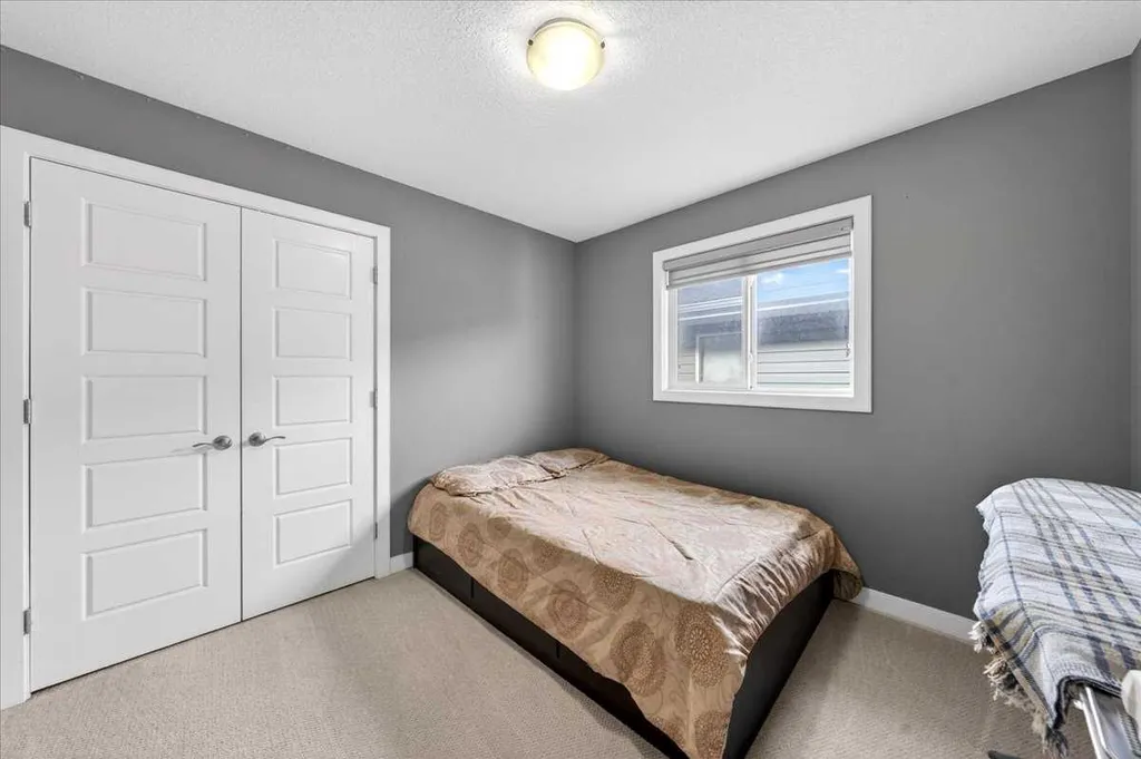 72 Redstone Drive NE Calgary AB t3n 0n2