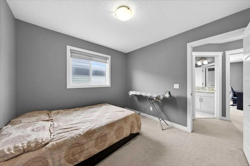 72 Redstone Drive NE Calgary AB t3n 0n2