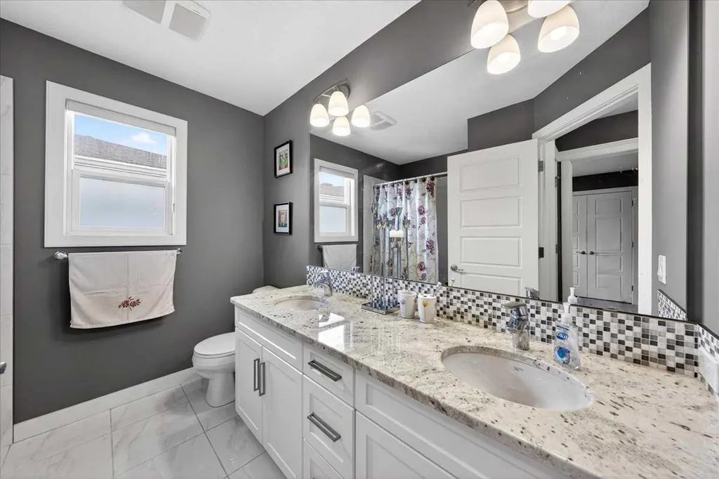 72 Redstone Drive NE Calgary AB t3n 0n2