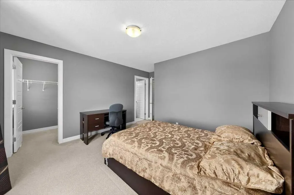 72 Redstone Drive NE Calgary AB t3n 0n2
