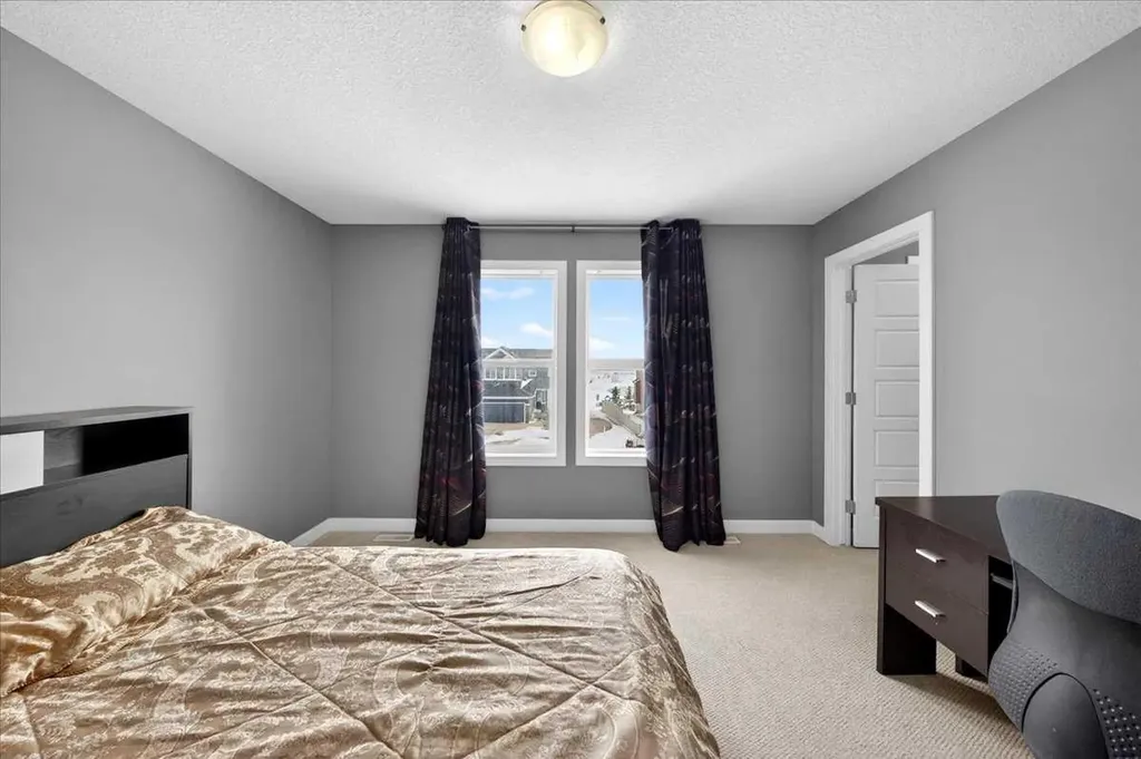72 Redstone Drive NE Calgary AB t3n 0n2