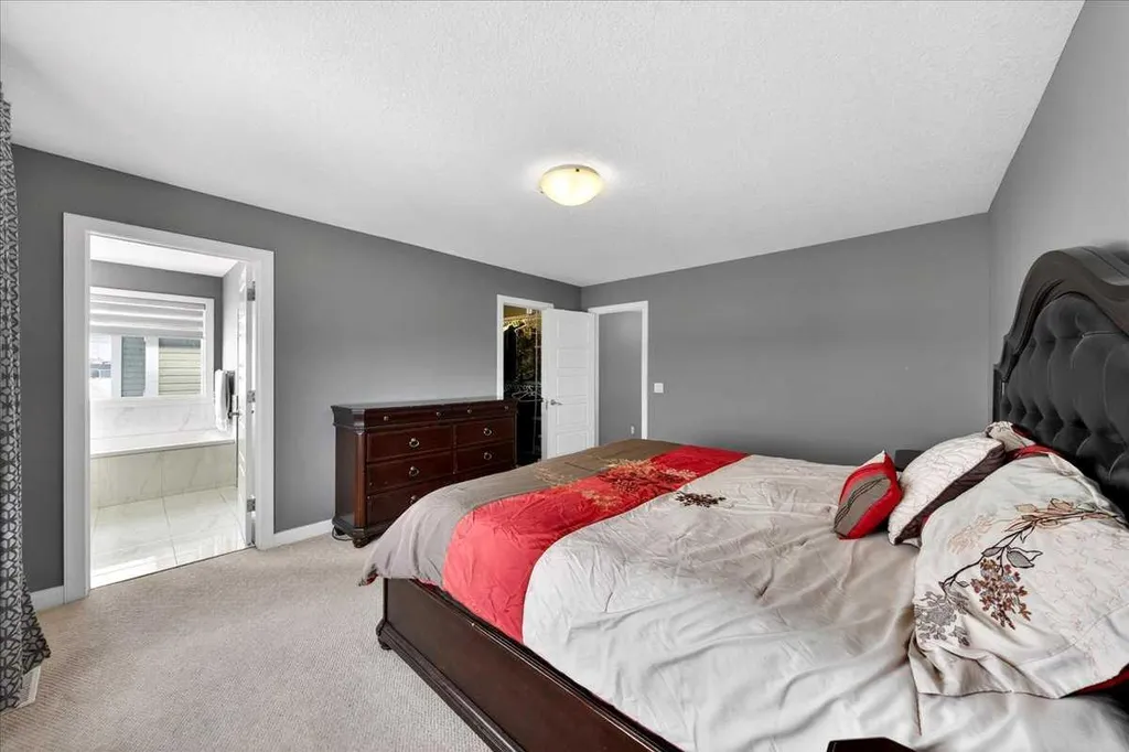 72 Redstone Drive NE Calgary AB t3n 0n2