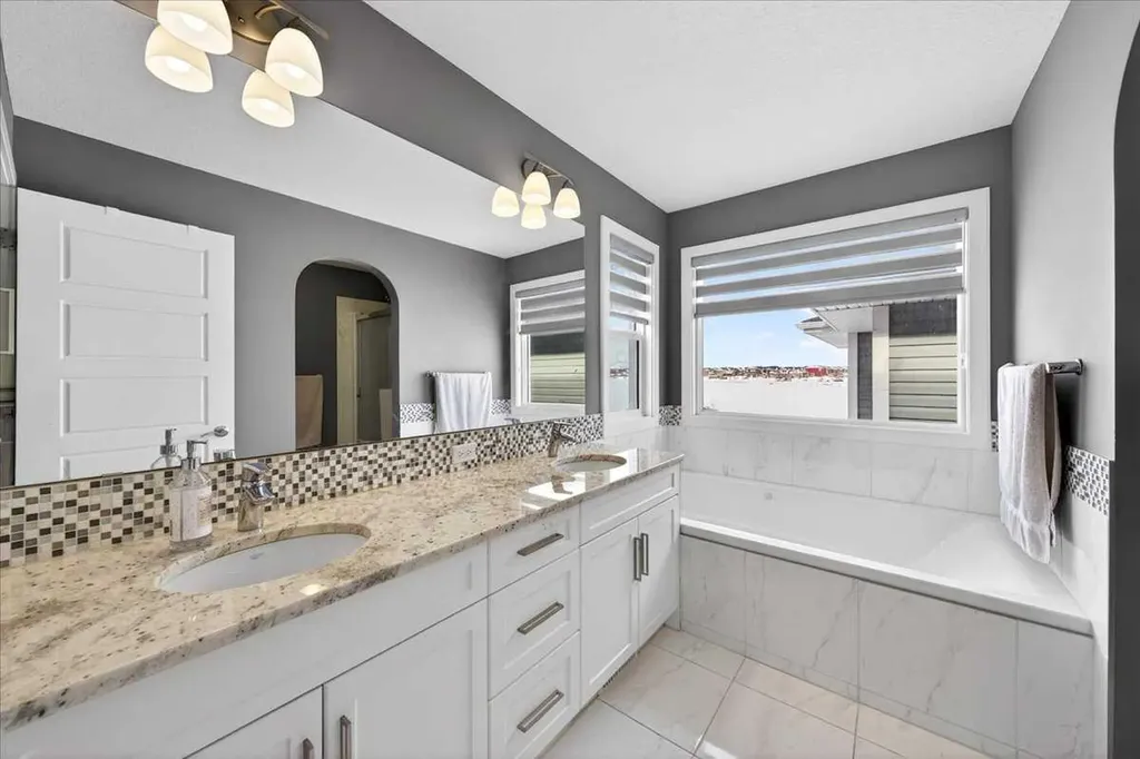 72 Redstone Drive NE Calgary AB t3n 0n2