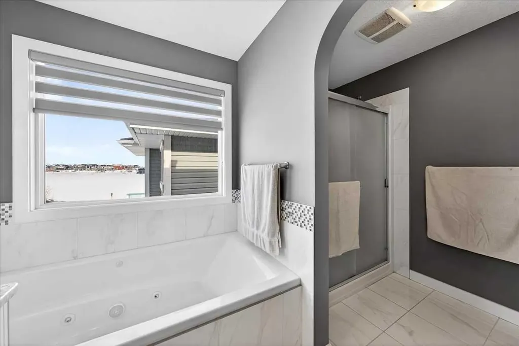 72 Redstone Drive NE Calgary AB t3n 0n2